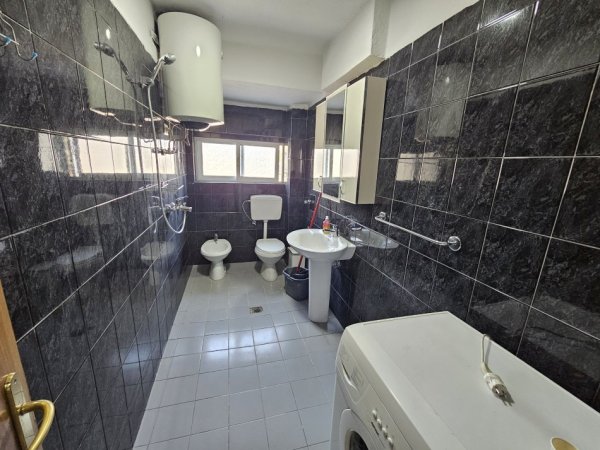 Tirane, shitet apartament 2+1 Kati 2, 71 m² 130.000 € (OXHAKU)