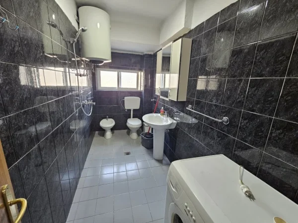 Tirane, shitet apartament 2+1 Kati 2, 71 m² 130.000 € (OXHAKU)