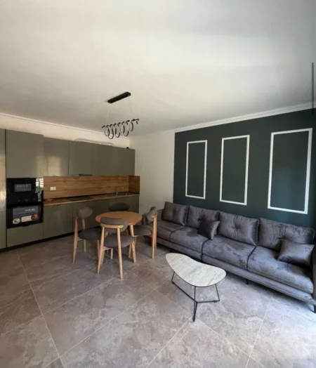 Durres, shitet apartament 1+1+Ballkon Kati 1, 56 m² 77.000 € (Shkembi i Kavajes)