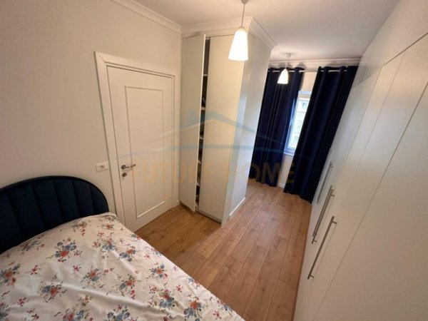 Tirane, jepet me qera apartament 3+1+Aneks+Ballkon Kati 5, 134 m² 1.100 € (Stacioni Trenit)