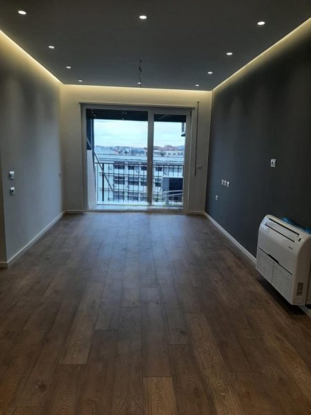 Tirane, shitet apartament 3+1+Ballkon Kati 6, 115 m² 300.000 € (21 Dhjetori afer Hotel Mondial shitet super apartament 3+2)