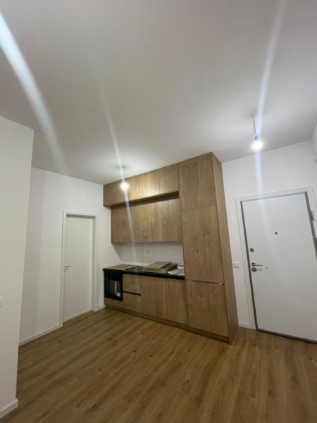 Tirane, jepet me qera apartament 1+1 , 44 m² 