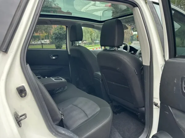 Tirane, shes SUV NISSAN QASHQAI 2.0 TDI PANORAMA FULL OPTION Nafte, e bardhë automatik Klima 221.000 km