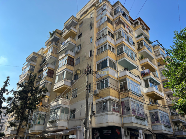 Tirane, shitet apartament 2+1+Ballkon Kati 2, 106 m² 265.000 € (Rruga e Barrikadave)