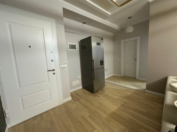 Tirane, jepet me qera apartament 1+1 Kati 1, 63 m² 550 € (Eleonora)