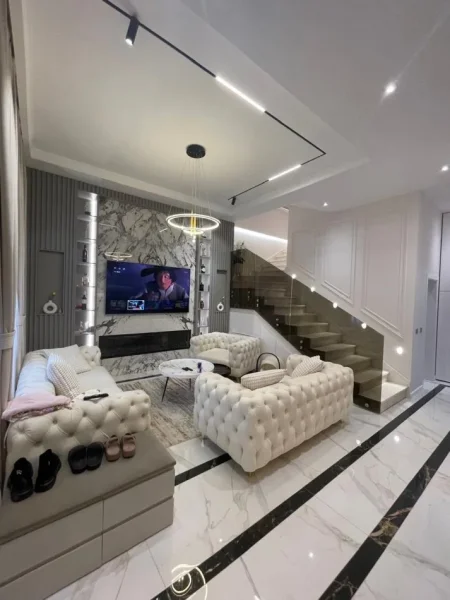 Tirane, shitet apartament 3+1 , 200 m² 420.000 € 