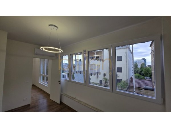 Tirane, shitet apartament 2+1 , 77 m² 177.000 € (Rruga e Elbasanit)