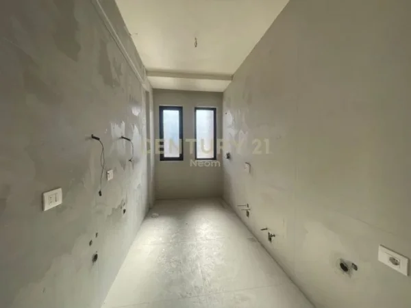 Tirane, shitet apartament+verande | Penthouse 2+1+Aneks+Ballkon Kati 7, 134 m² 230.850 € (Neom124660)