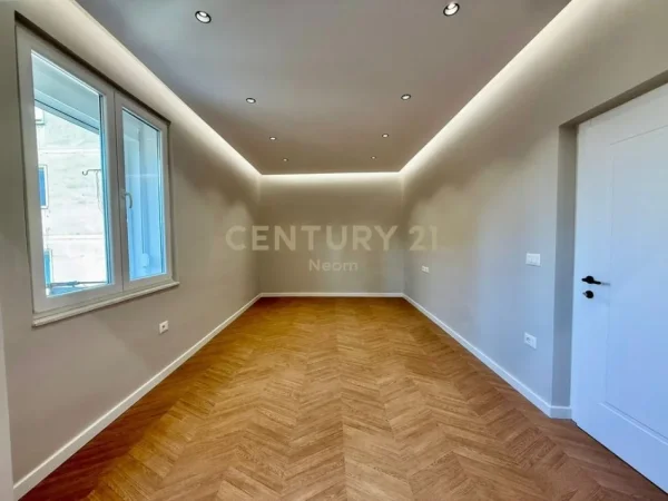 Tirane, shitet apartament 2+1+Aneks+Ballkon Kati 5, 90 m² 255.000 € (Neom124835)