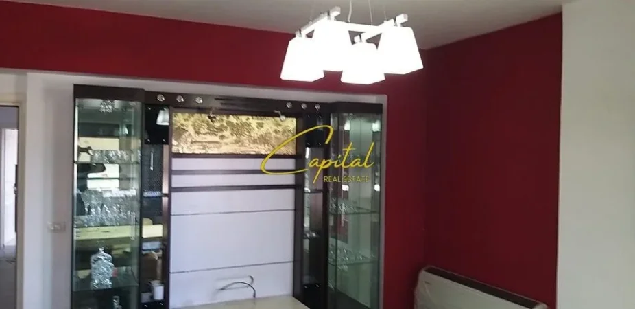 Tirane, jepet me qera apartament 3+1 Kati 3, 160 m² 800 € (RRUGA E DIBRES)