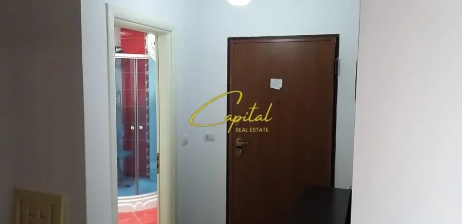 Tirane, jepet me qera apartament 3+1 Kati 3, 160 m² 800 € (RRUGA E DIBRES)