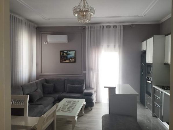 Shqiperi, jap me qera Vile 2 Katshe Kati 2, 130 m² 600 Euro (Ymer Prizreni Shkoze)