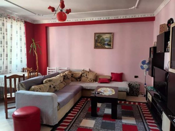 Tirane, jepet me qera apartament 2+1+BLK Kati 3, 90 m² 450 Euro (shkolla Drita Pelinku.)