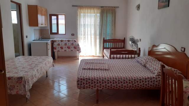 Durres, jap me qera dhome ne plazh 3 Katshe Kati 3, 25 m² 15 Euro (Parthineve)