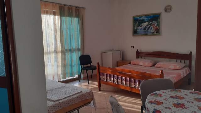 Durres, jap me qera dhome ne plazh 3 Katshe Kati 3, 25 m² 15 Euro (Parthineve)