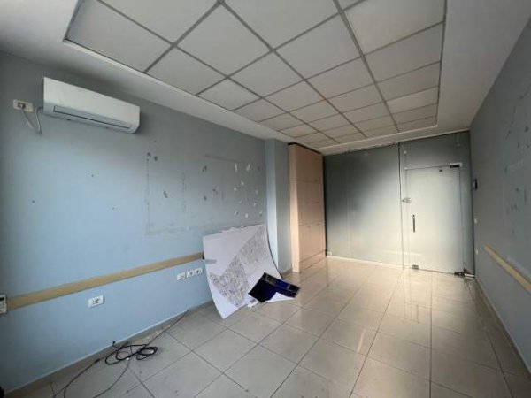 Tirane, shitet zyre Kati 2, 28 m² 56.400 Euro (Rruga e Dibres)