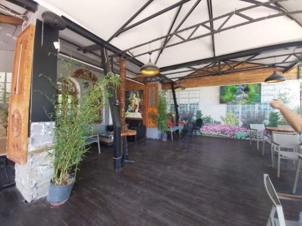 Tirane, jepet me qera lokal Kati 0, 140 m² 800 Euro (Kopshti Zoologjik)