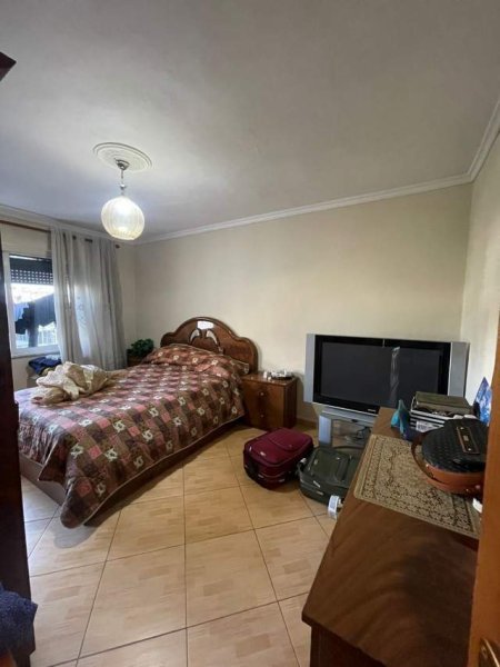Tirane, jepet me qera apartament 1+1 Kati 5, 55 m² 320 Euro (Ali Demi)