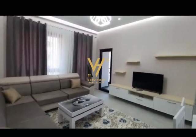 Tirane, jepet me qera apartament 1+1 Kati 4, 75 m² 600 Euro (rruga e kavajes)