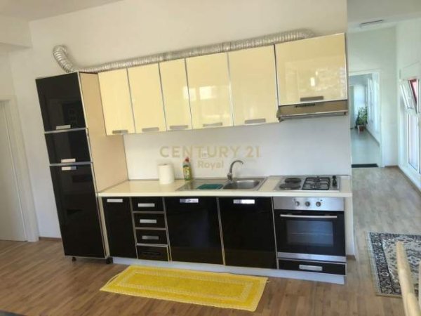 Tirane, jepet me qera apartament 2+1 Kati 3, 96 m² 350 Euro (Ali Dem TEK "KOMPLEKS MANGALEM")
