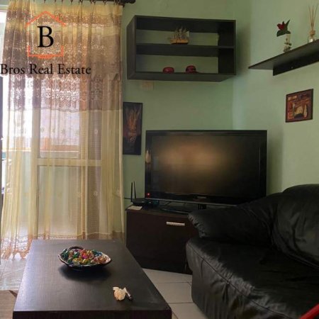 Tirane, jepet me qera apartament Kati 1, 87 m²