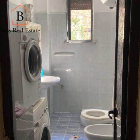 Tirane, jepet me qera apartament Kati 1, 87 m²