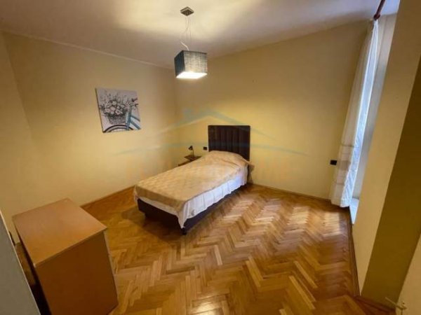Tirane, shitet apartament Kati 5, 95 m² 190.000 Euro (Qemal Stafa)