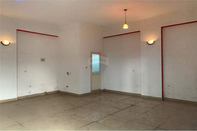 Tirane, shitet dyqan Kati 0, 52 m² 65.000 Euro (Don Bosko)