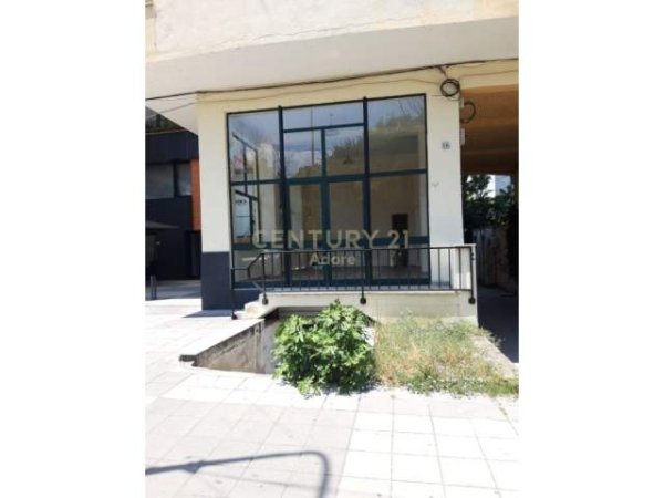 Tirane, jepet me qera dyqan Kati 0, 48 m² 600 Euro (Garda, Liqeni i Tiranes)