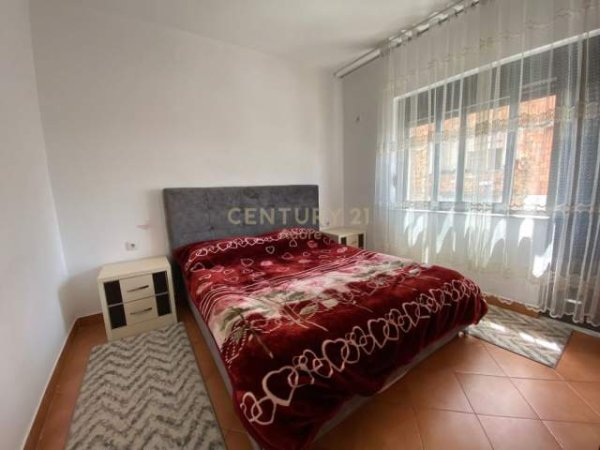 Tirane, jepet me qera apartament 1+1+BLK Kati 3, 60 m² 300 Euro (Allias)
