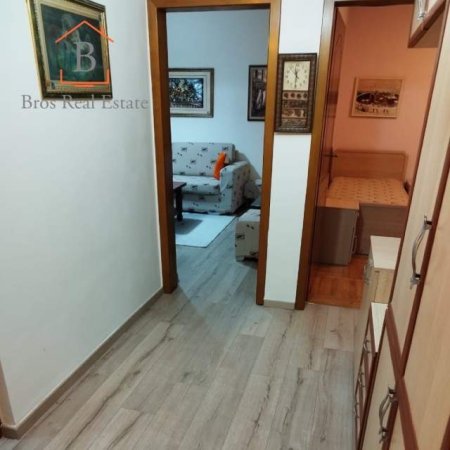 Tirane, jepet me qera apartament 1+1 58 m² 380 Euro