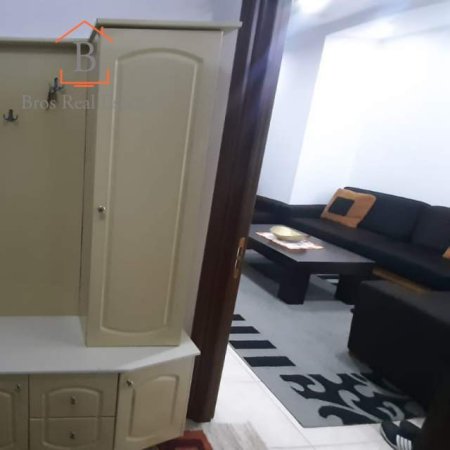 Tirane, jepet me qera apartament 2+1 Kati 3, 110 m² 37.000 Leke (Kompleksi Fratari)