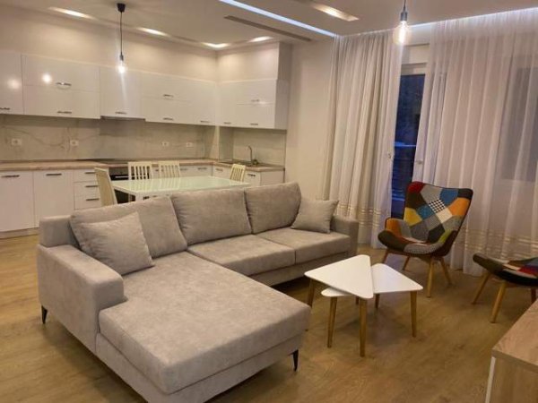 Tirane, jepet me qera apartament 2+1+BLK Kati 3, 106 m² 550 Euro (LIQENI I THATE)