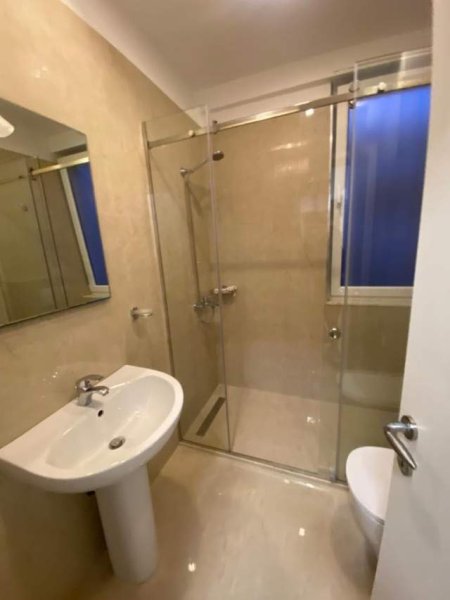 Tirane, jepet me qera apartament 2+1+BLK Kati 3, 106 m² 550 Euro (LIQENI I THATE)