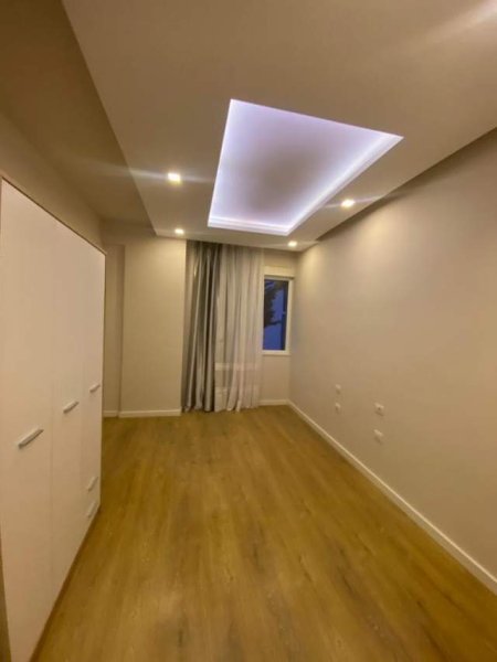 Tirane, jepet me qera apartament 2+1+BLK Kati 3, 106 m² 550 Euro (LIQENI I THATE)