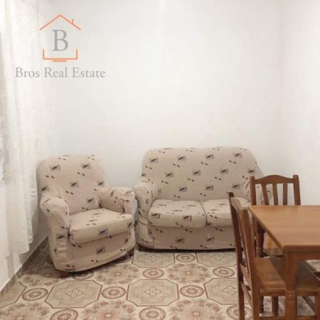 Tirane, jepet me qera shtepi 25.000 Leke