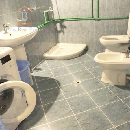 Tirane, jepet me qera shtepi 25.000 Leke