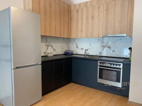 Tirane, jepet me qera apartament 1+1+BLK Kati 2, 80 m² 400 Euro (Rruga 5 Maji, Medreseja)