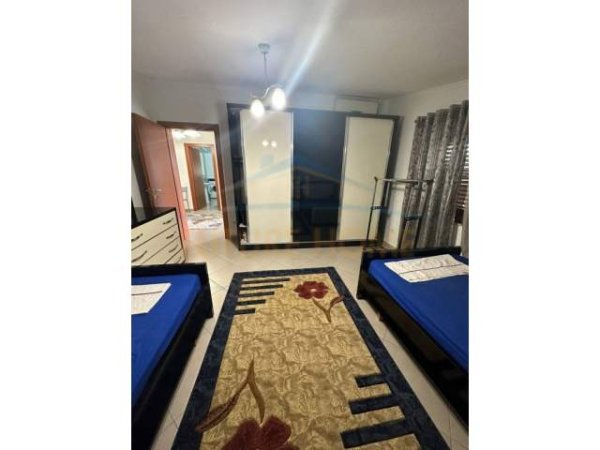 Tirane, jepet me qera apartament 2+1+BLK Kati 3, 155 m² 500 Euro (Rruga DritanHoxha)