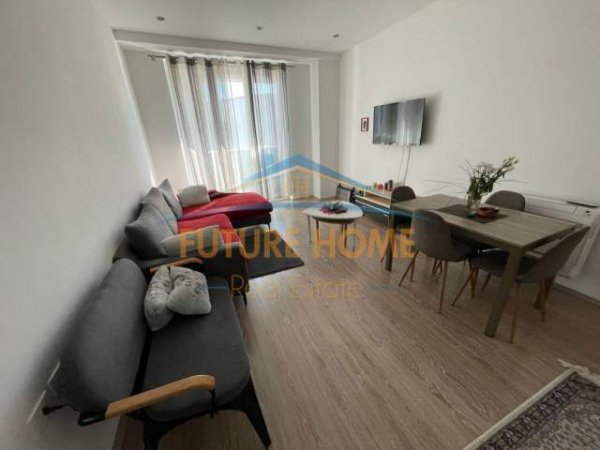 Tirane, jepet me qera apartament 1+1+BLK Kati 7, 75 m² 450 Euro (kompleksi kontakt)