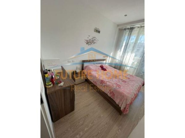 Tirane, jepet me qera apartament 1+1+BLK Kati 7, 75 m² 450 Euro (Kompleksi Kontakt)
