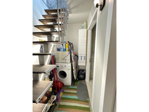 Tirane, jepet me qera apartament 1+1+Ballkon Kati 0, 60 m² 550 € (Shkolla e Kuqe)