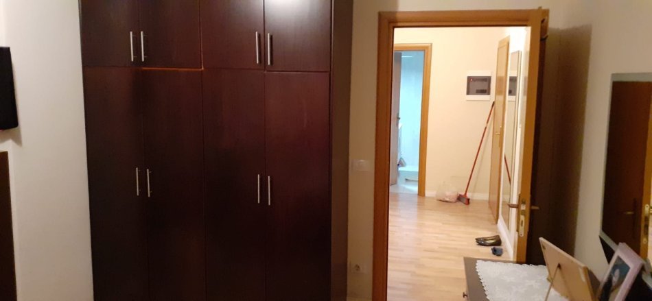 Tirane, jepet me qera apartament 2+1 Kati 3, 80 m² 600 € 
