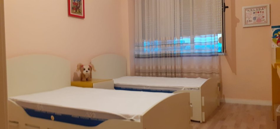 Tirane, jepet me qera apartament 2+1 Kati 3, 80 m² 600 € 