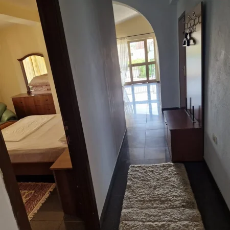 Tirane, jepet me qera apartament 2+1 Kati 4, 500 € 