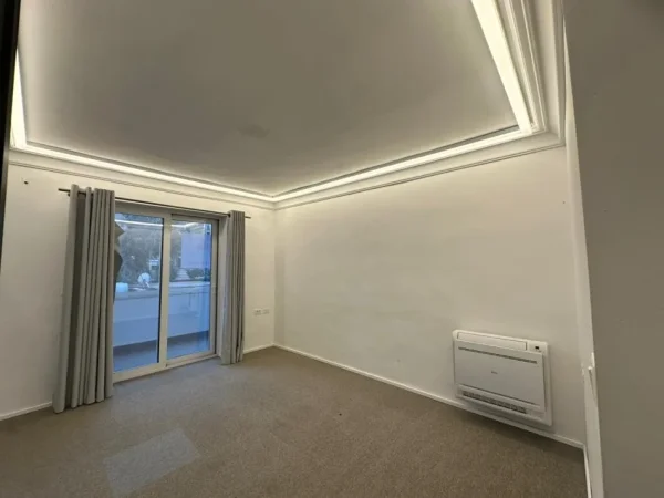 Tirane, jepet me qera zyre Kati 2, 130 m² 1.600 € (Zog i Zi)