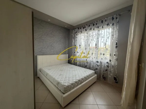 Tirane, jepet me qera apartament 2+1 Kati 2, 80 m² 600 € (ISH STACIONI TRENIT)