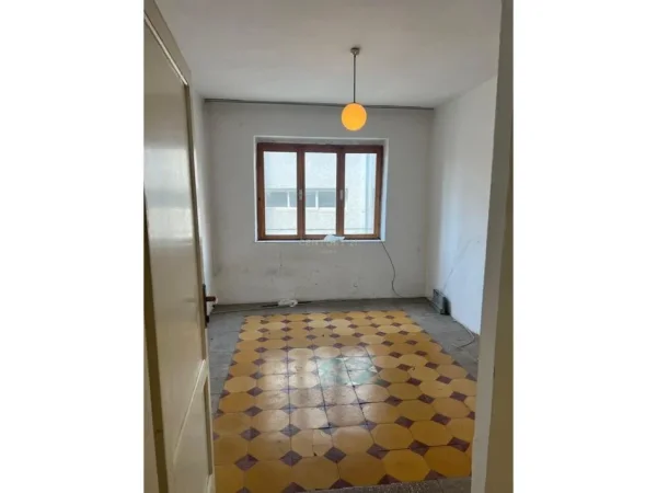 Tirane, shitet apartament 2+1 Kati 3, 79 m² 126.000 € 