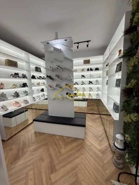 Tirane, jepet me qera dyqan Kati 0, 40 m² 550 € (ISH TREGU ELEKTRIK)