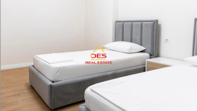 Vlore, jepet me qera apartament 2+1+Ballkon Kati 4, 110 m² 500 € (Rruga Murat Tërbaçi)